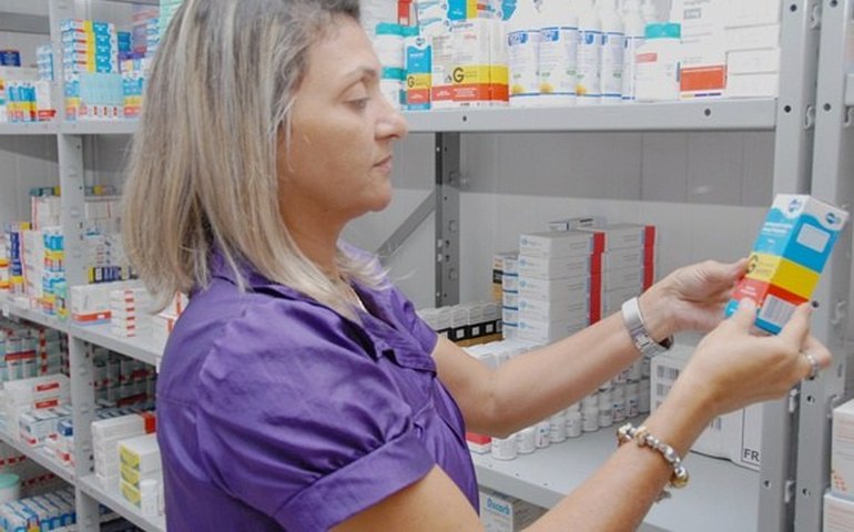 Governo garante a ampliação de serviços de assistência farmacêutica em Alagoas