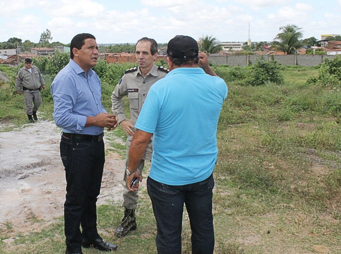 Prefeito Júlio Cezar visita novo comandante do 10º BPM, em Palmeira