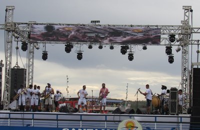 Primeira festa náutica atrai grande público e embarcações para nova prainha em Penedo