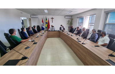 Procurador-geral de Justiça recebe policiais que integram o Movimento Antifascismo