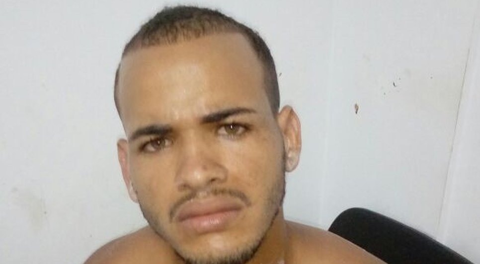 fuga delegacia