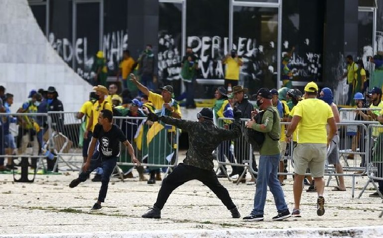 PGR denuncia mais 100 pessoas por atos golpistas em 8 de janeiro