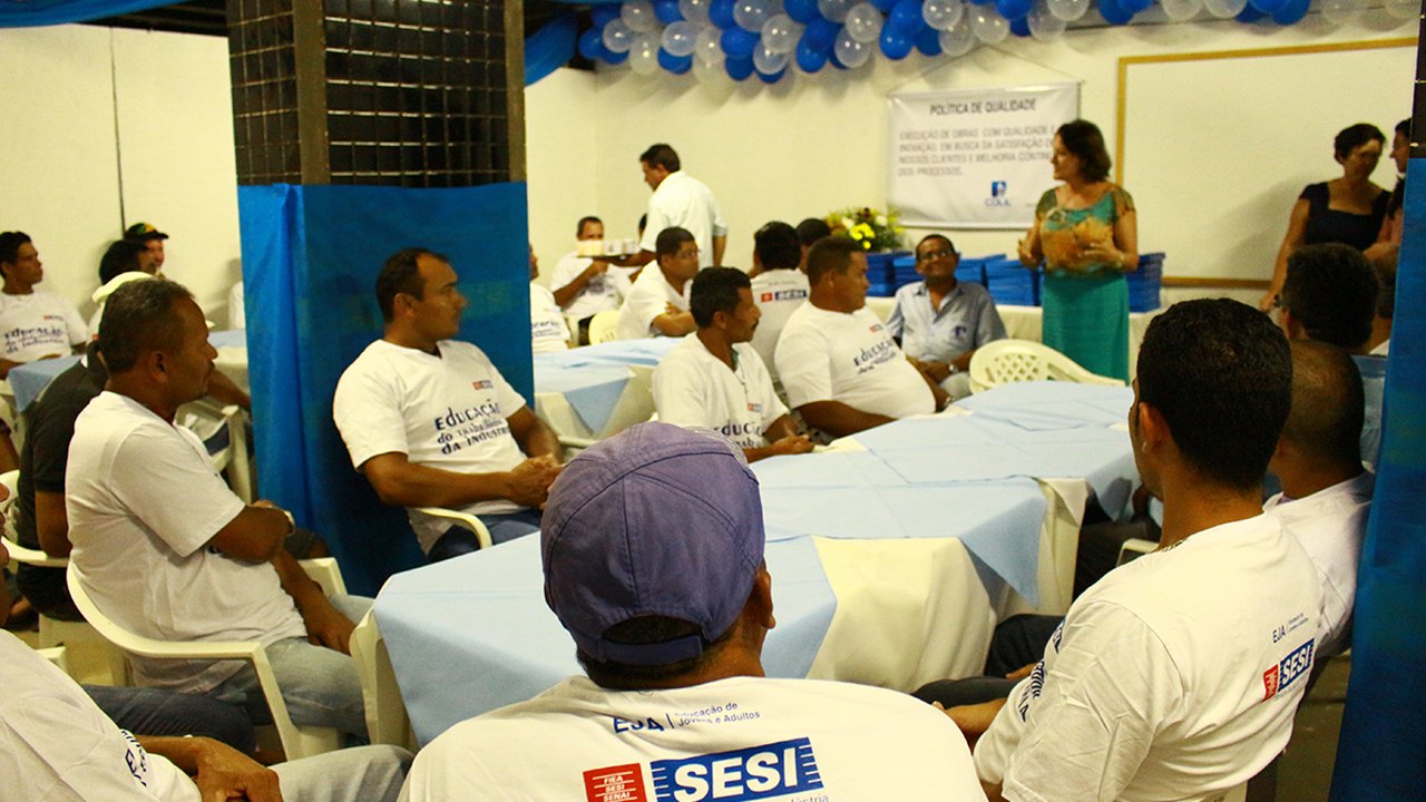 Sesi/AL e construtora abrem turma do EJA com 36 alunos