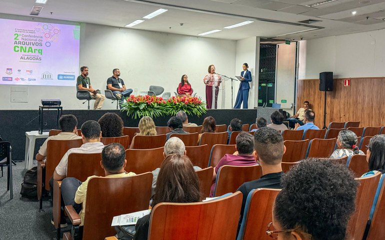 Alagoas debate o papel dos arquivos como instrumentos de democracia e cidadania
