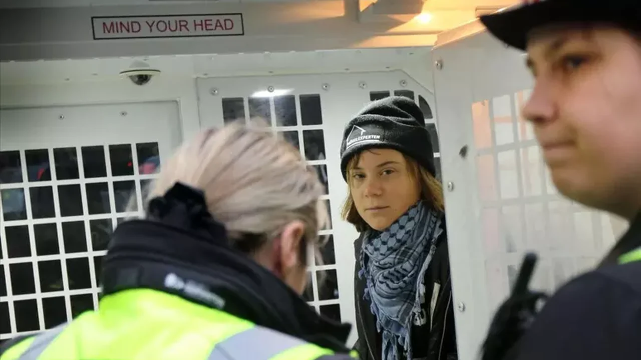 Greta Thunberg é detida em ato pró-Palestina em Londres