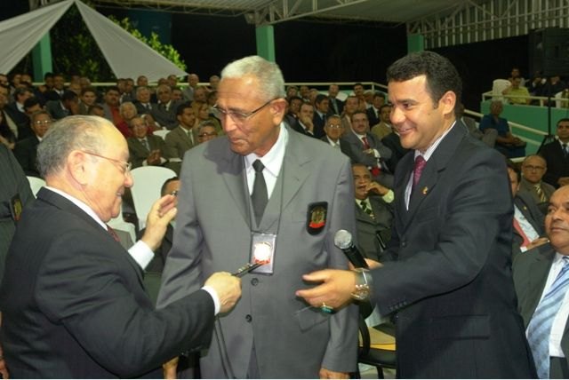 No encerramento do culto, homenagem para o pastor José Neco