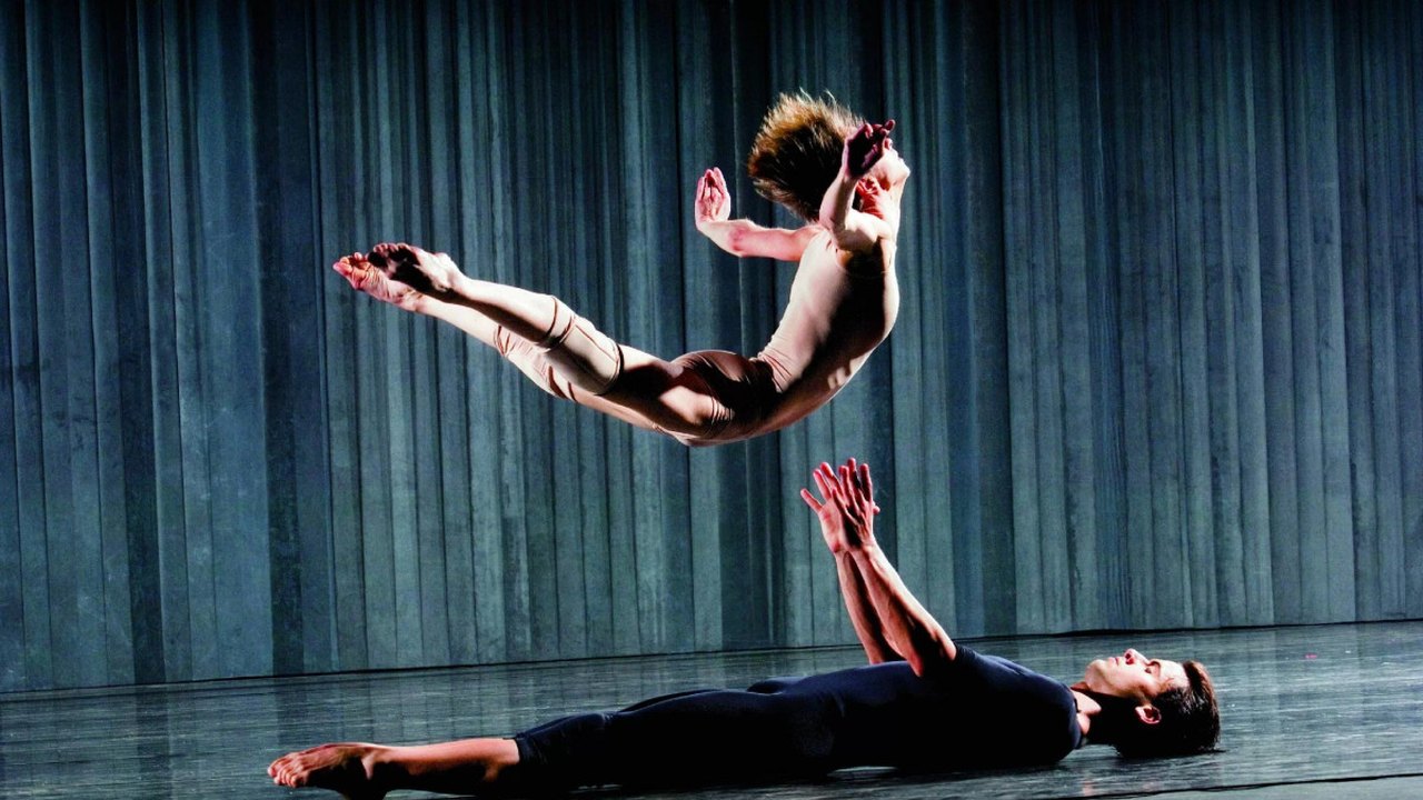 Renascimento do que foi arrasado marca coreografia do Grupo Corpo