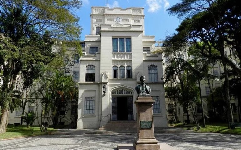 Alunos da USP acusam colega de desviar quase R$ 1 milhão