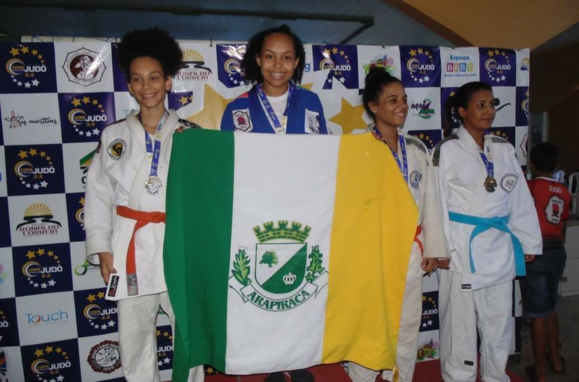 Atletas arapiraquenses participam dos Jogos Escolares da Juventude no DF