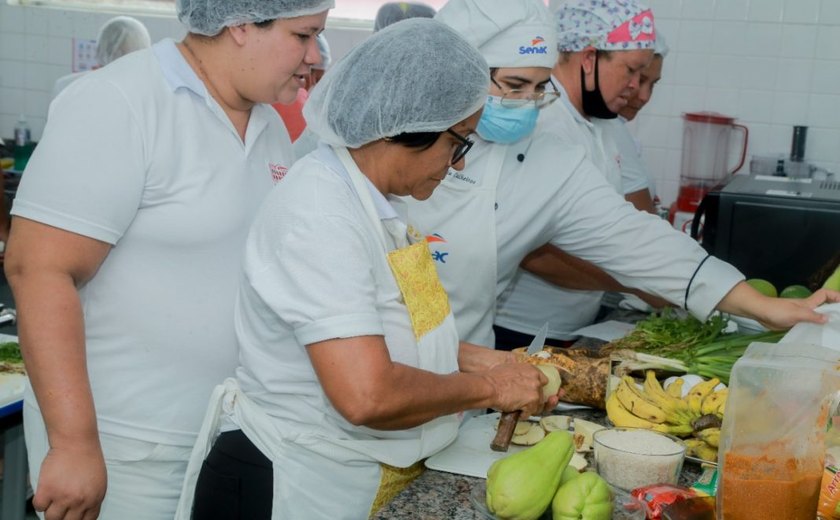 Merendeiras das escolas da Prefeitura de Penedo recebem capacitação do Sebrae