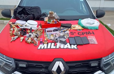 PM-AL apreende drogas, dezenas de relógios e prende suspeitos em Maceió e no interior