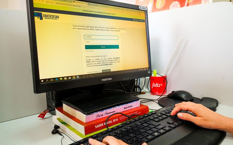 Sesau abre inscrições de cursos online para profissionais da saúde