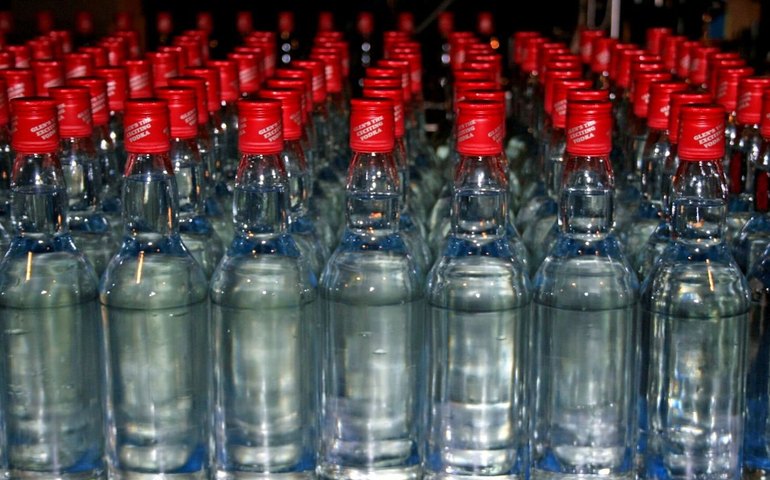 Brasil tem 32 casos de intoxicação por metanol confirmados, afirma Ministério da Saúde