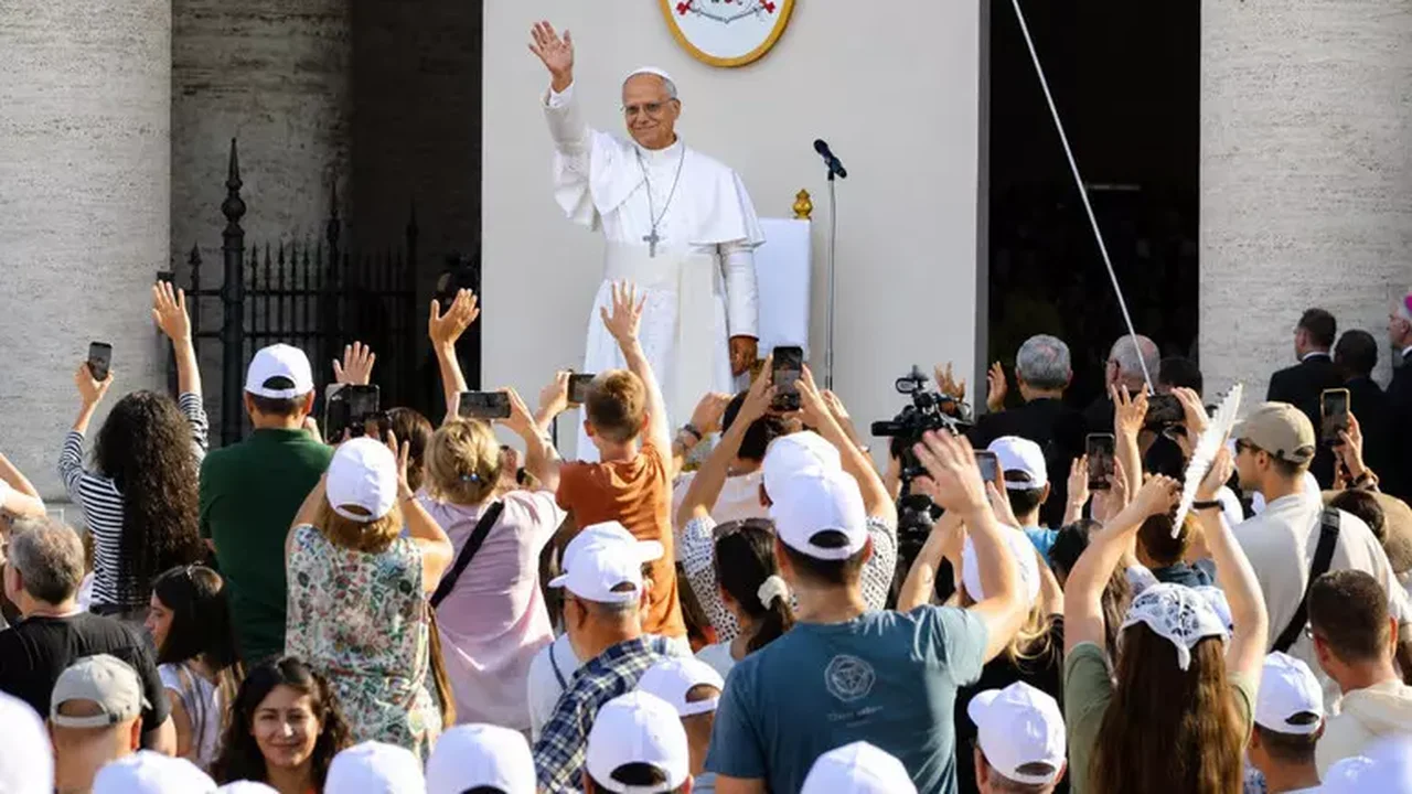 Em Assis, Papa pede que jovens se oponham a 'fundamentalismo'