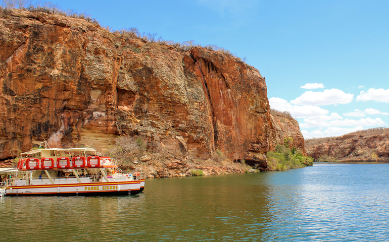 Sedetur assina Termo de Fomento para fortalecimento do turismo nos cânions do São Francisco