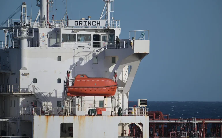 Marinha francesa interceptou um petroleiro no Mediterrâneo vindo da Rússia