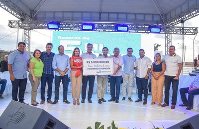 São José da Laje recebe novos equipamentos e recursos para pavimentação fruto de parceria com o senador Fernando Collor