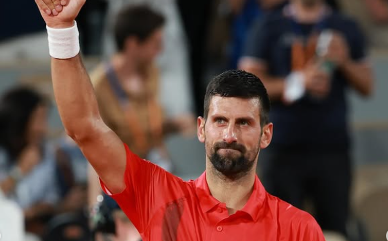 Djokovic avança com 22 aces e soma 98 vitórias em Wimbledon; Gauff cai na estreia