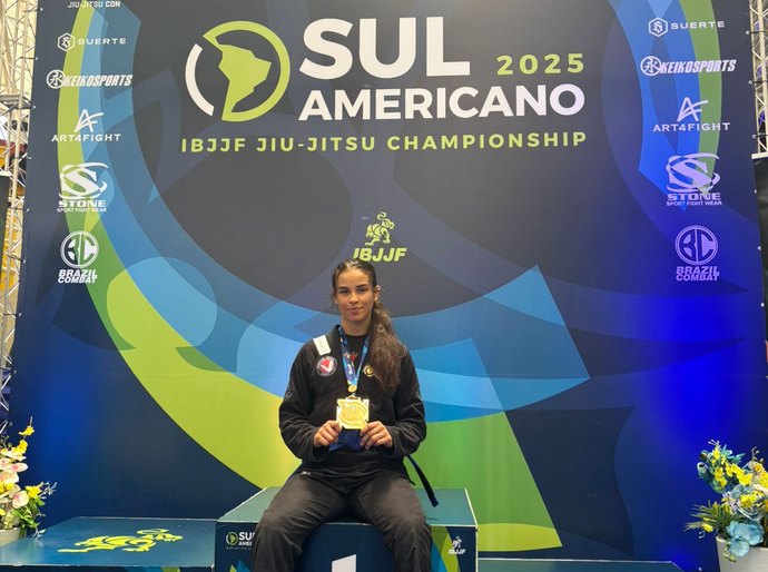 Anavivian Santos conquista ouro no Sul-Americano de Jiu-Jítsu em São Paulo