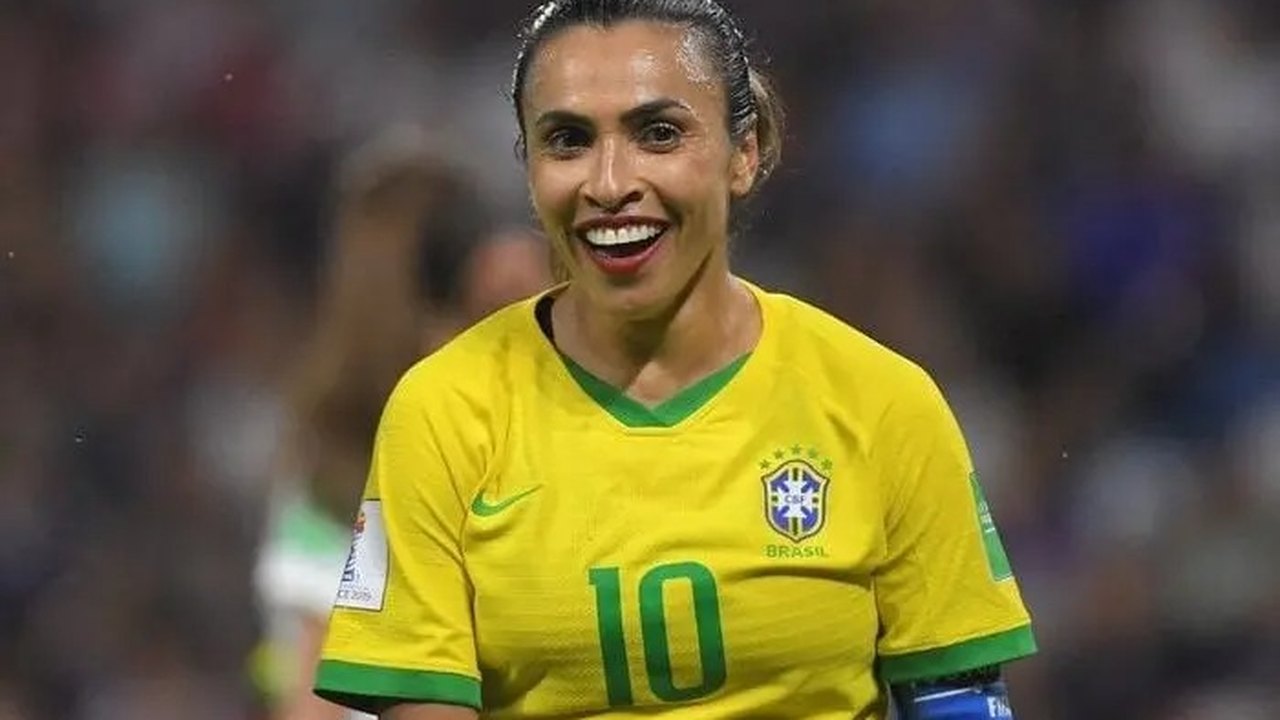 Al-Ittihad, da Arábia Saudita, estaria interessado nas contratações de Marta e Renard, revela jornal