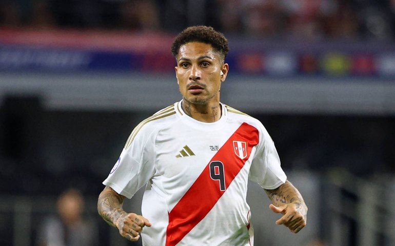 Alianza Lima, do Peru, anuncia contratação de atacante Paolo Guerrero, de 40 anos
