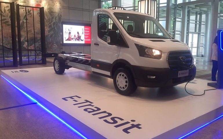 Ford anuncia início das vendas da E-Transit no Brasil