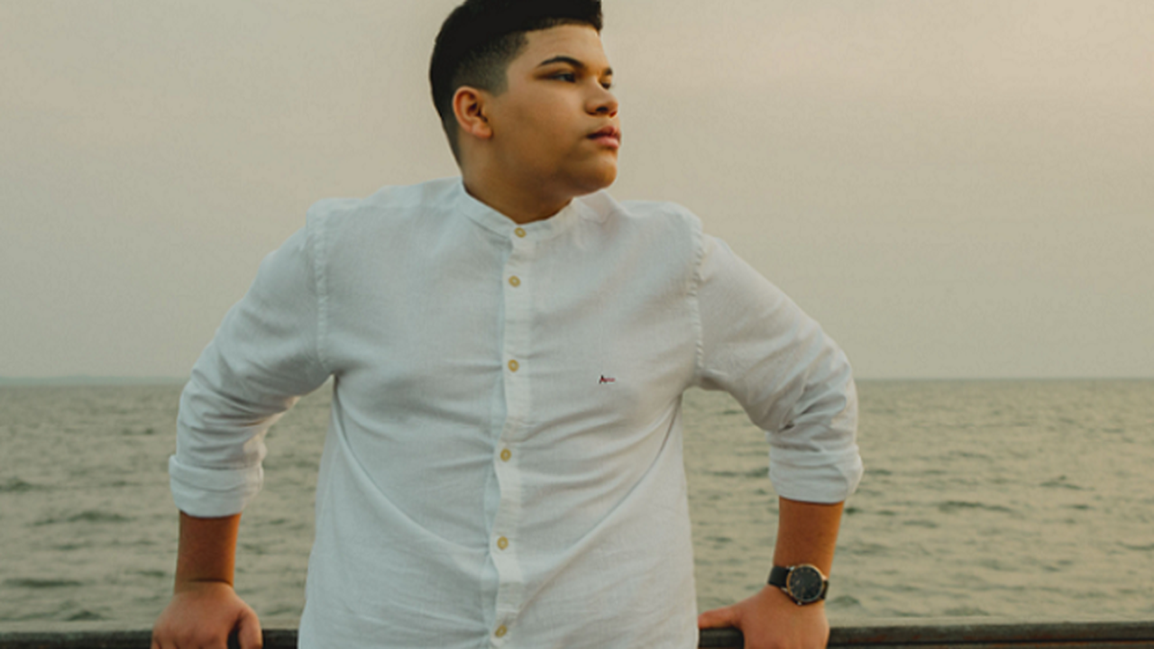 “Aguenta Firme” é a nova do cantor Paulo Neto