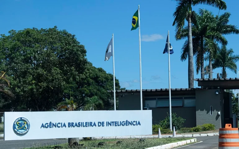 Governo demite dois servidores da Abin presos por espionagem ilegal