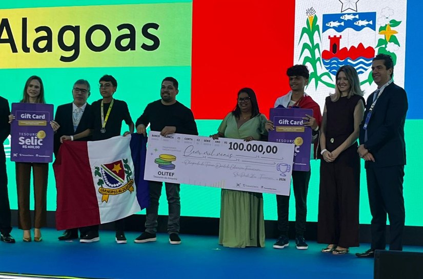 Escola Estadual Professor Eduardo da Mota Trigueiros se destaca em olimpíada da Bolsa de Valores