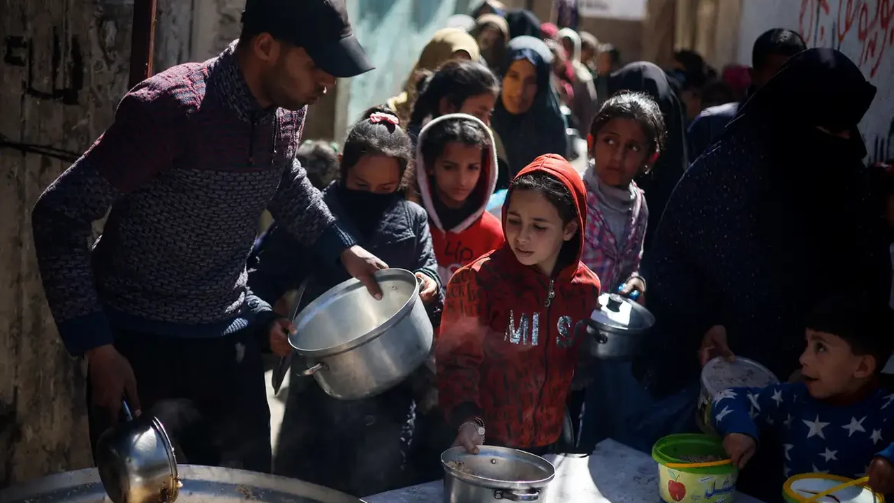 Mais de 8 mil crianças menores de 5 anos têm desnutrição aguda em Gaza