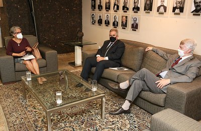 Klever Loureiro recebe juíza Fátima Pirauá, da 28ª Vara da Infância
