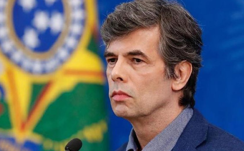 Após saída de Teich, Centrão crítica Bolsonaro e apoio agora é alvo de discussão