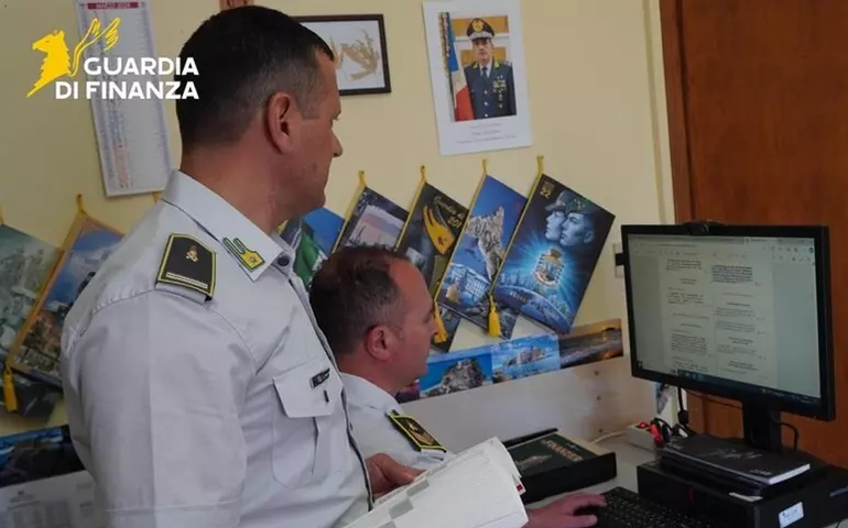 Padre é preso no sul da Itália por agressão sexual a menor