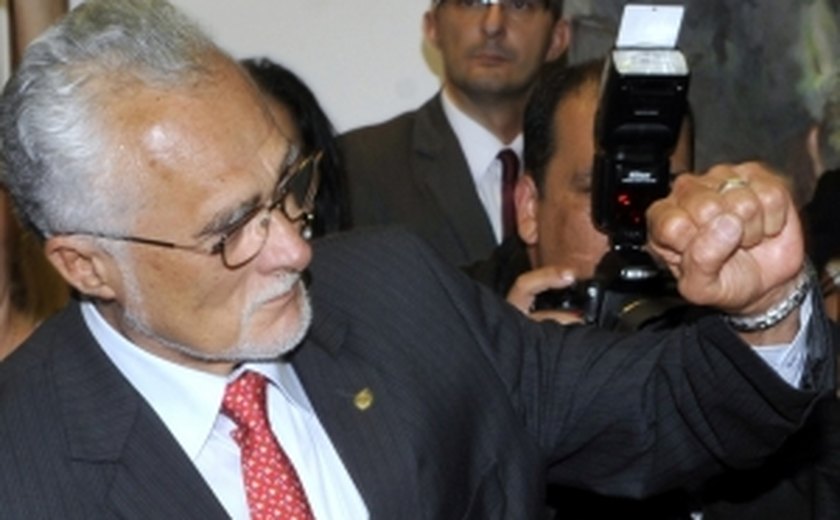 Procuradoria-Geral da República pede que junta médica avalie estado de saúde de Genoino