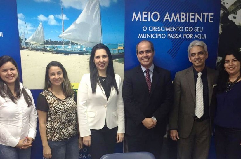 Prefeita Pauline Pereira busca na Caixa levar mais moradias para Campo Alegre