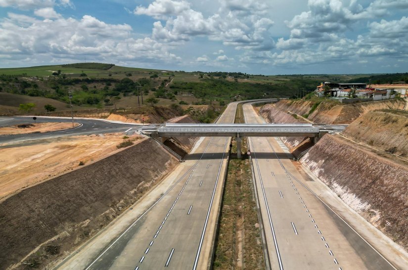 Alagoas ganha novo trecho duplicado da BR-101 em Junqueiro