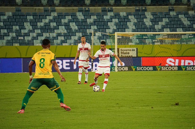 CRB leva gol no início, e perde por 1 a 0 para o Cuiabá