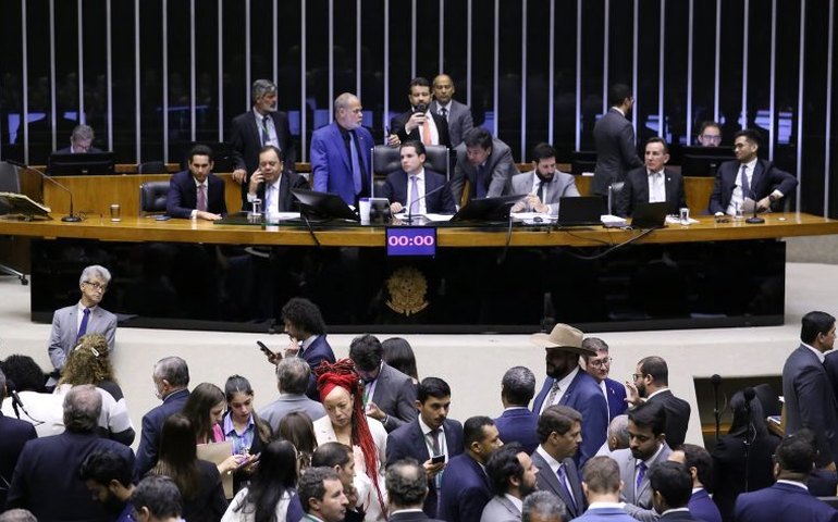 Regulamentação da profissão de condutor de ambulância segue para sanção