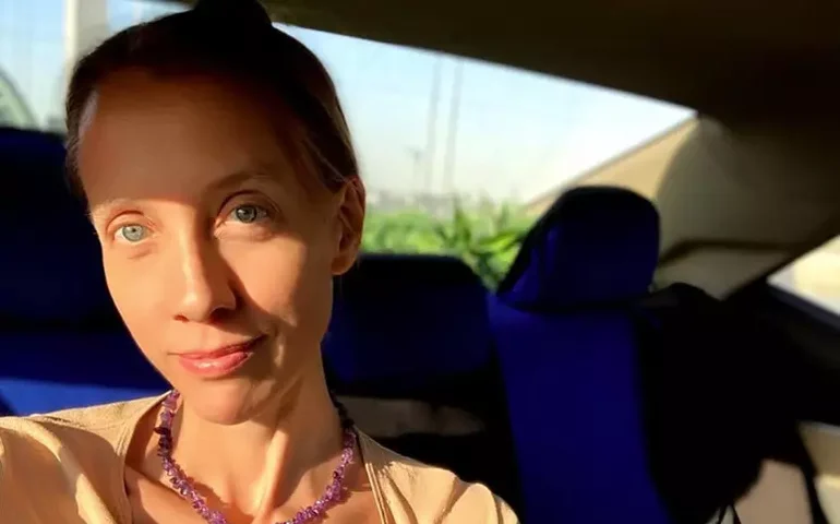 Jornalista americana libertada no Iraque recebe tratamento após sequestro