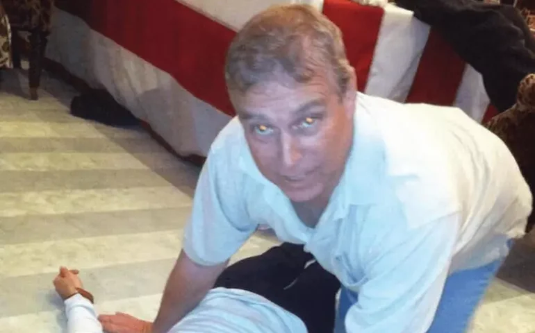 Ex-príncipe Andrew é alvo de nova investigação por suspeita de agressão sexual