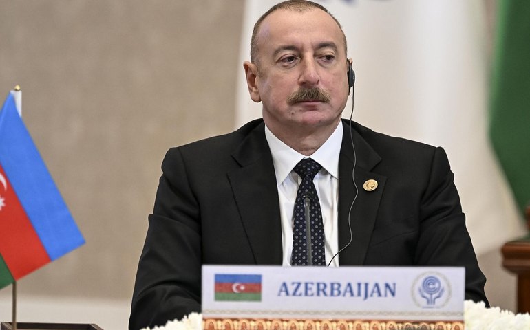 Azerbaijão firma parceria com Brasil para oferecer bolsas de pesquisa