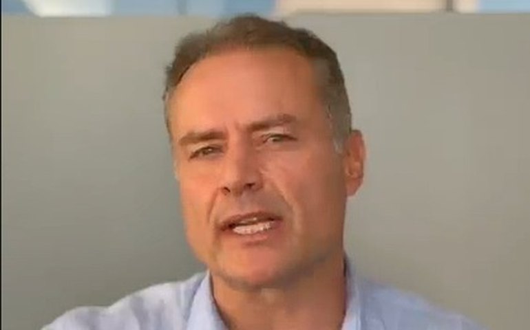 Renan lança compromisso, mira Master e pede saída do BRB da folha dos servidores de Maceió