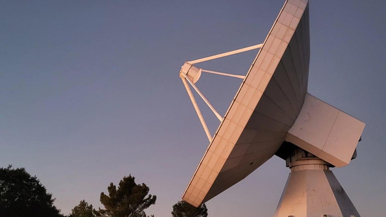 Sinal de rádio de exoplaneta é detectado na Terra por cientistas