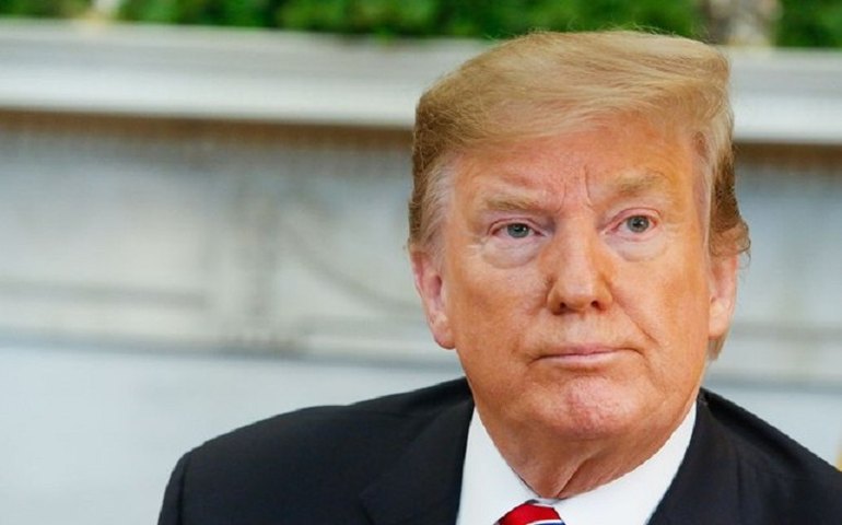 Trump sugere testar injeção de desinfetante no combate ao novo coronavírus