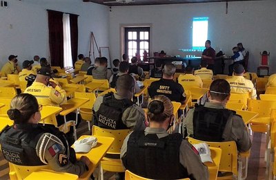 Agentes da SMTT Penedo concluem curso sobre uso talonário eletrônico