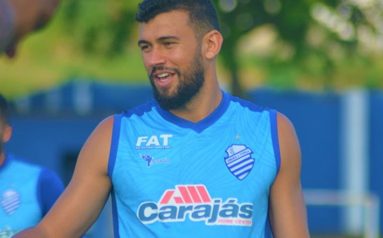 Luciano Castán renova com o azulão para 2020