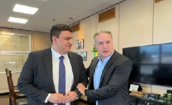 Prefeito Carlos garante investimento de R$ 4 milhões para construção do primeiro estádio de futebol de Rio Largo