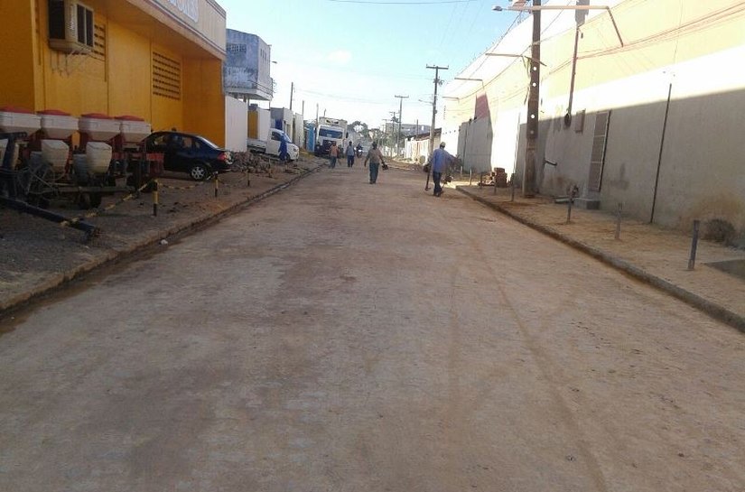 Prefeitura mantém liberação de ruas e desobstrução de bueiros na zona rural de Arapiraca