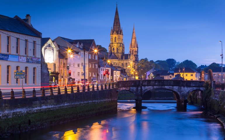 Irlanda faz exumação de restos mortais de quase 800 bebês achados em lar para mães solteiras