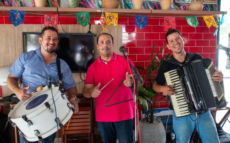 Programação dos trios de forró nos mercados públicos segue do feriado ao final de semana